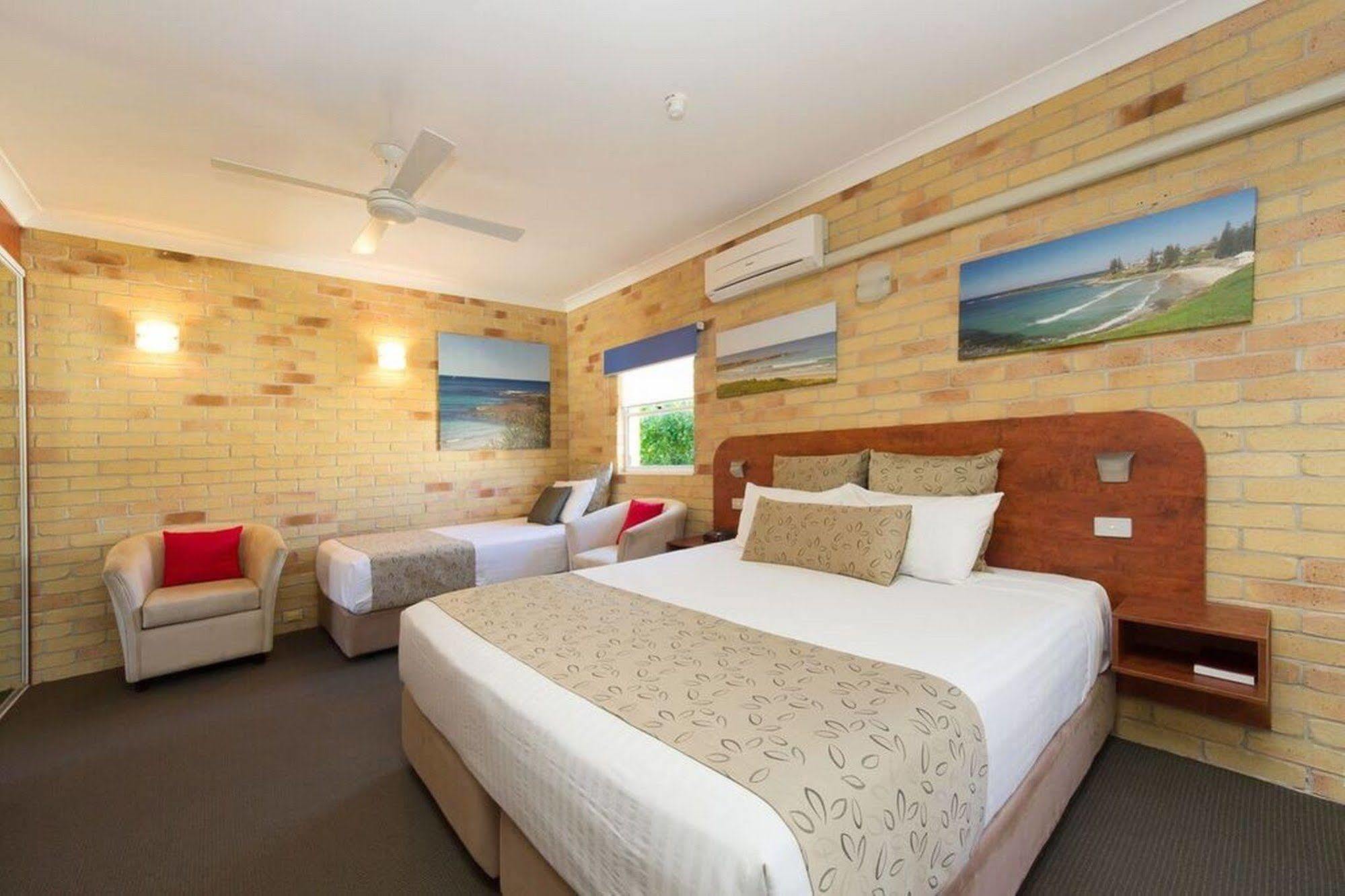 Yamba Beach Motel Екстер'єр фото