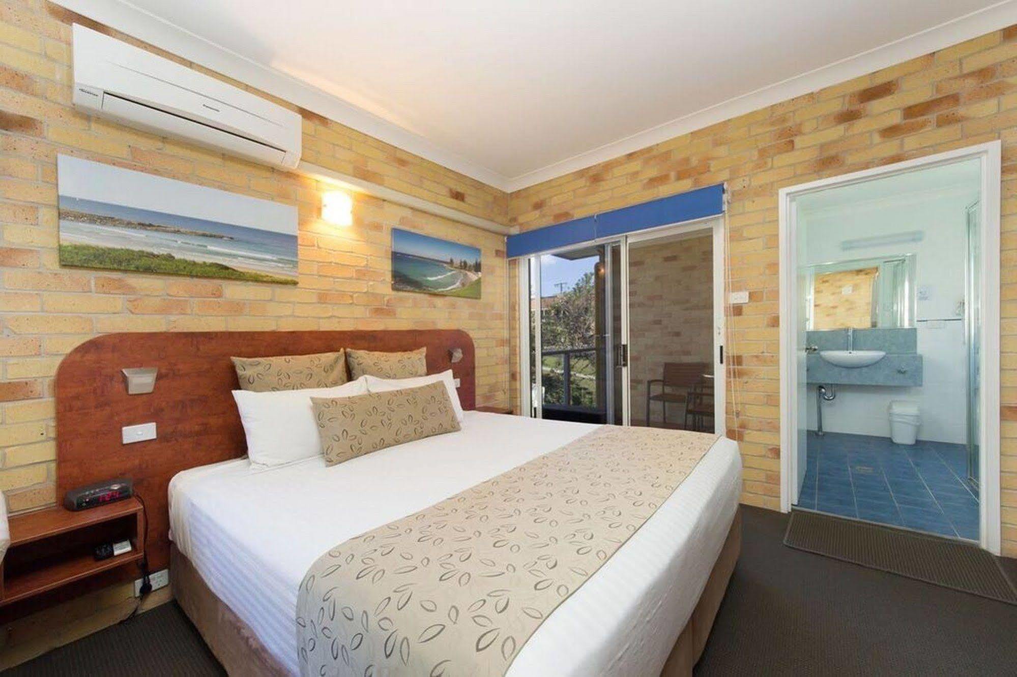 Yamba Beach Motel Екстер'єр фото